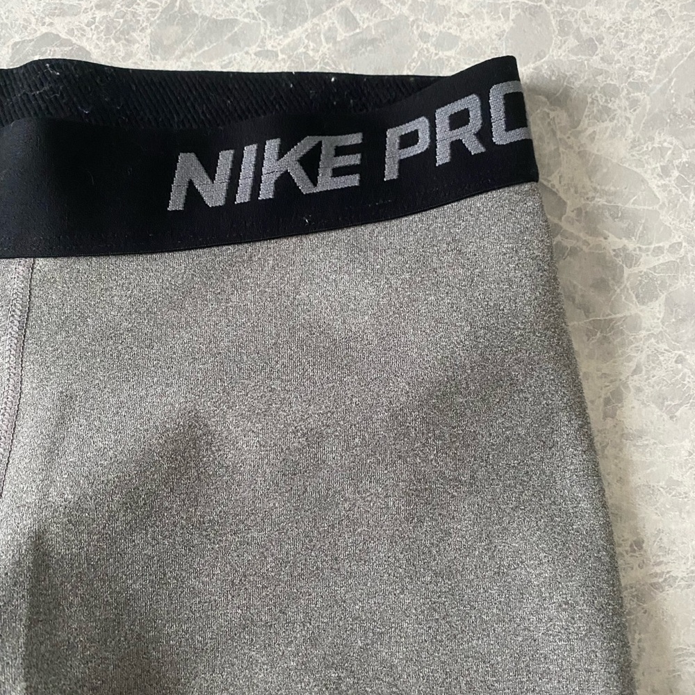 nike pro capris